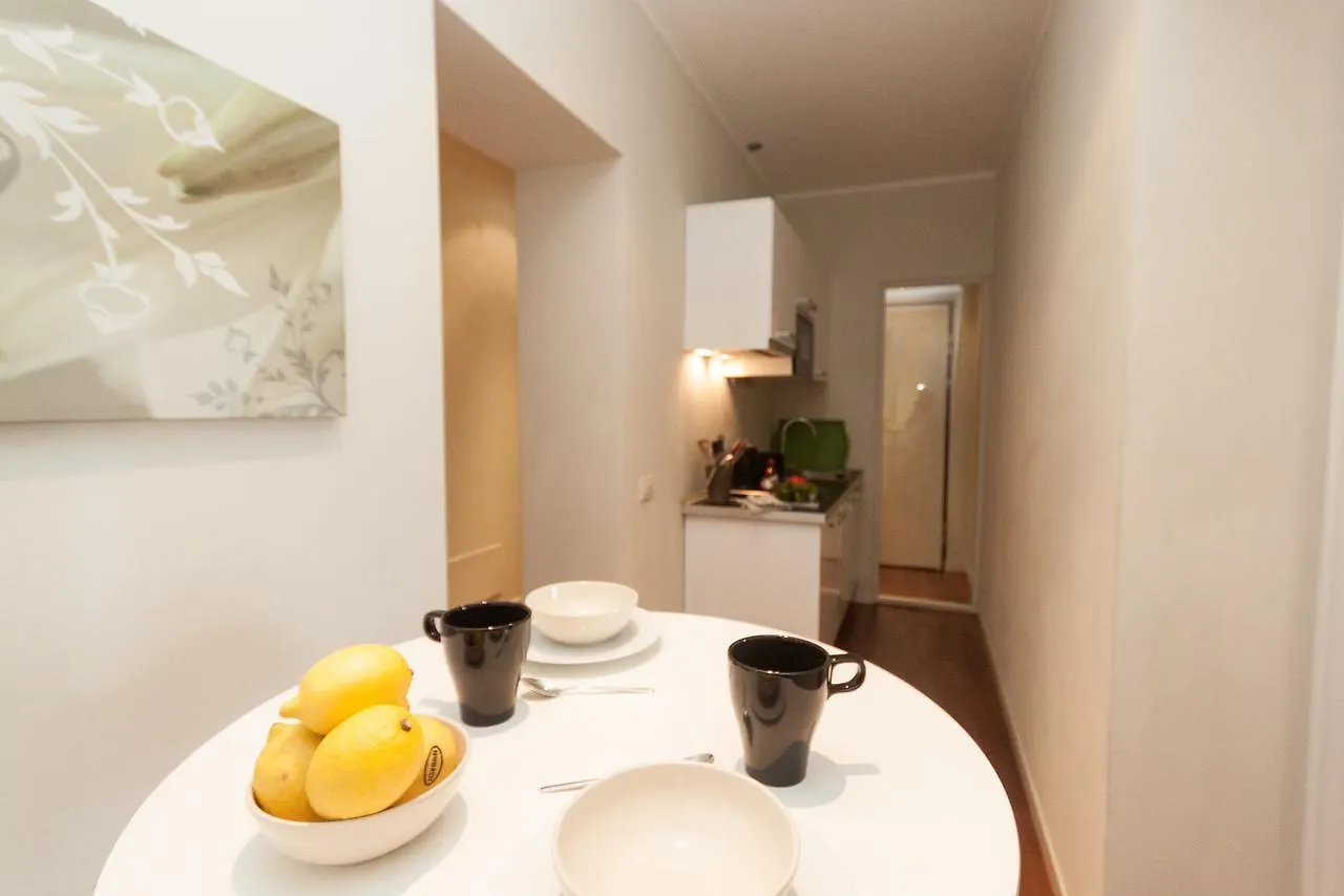 Apartment Rodrigo Lake Side Suite Italy