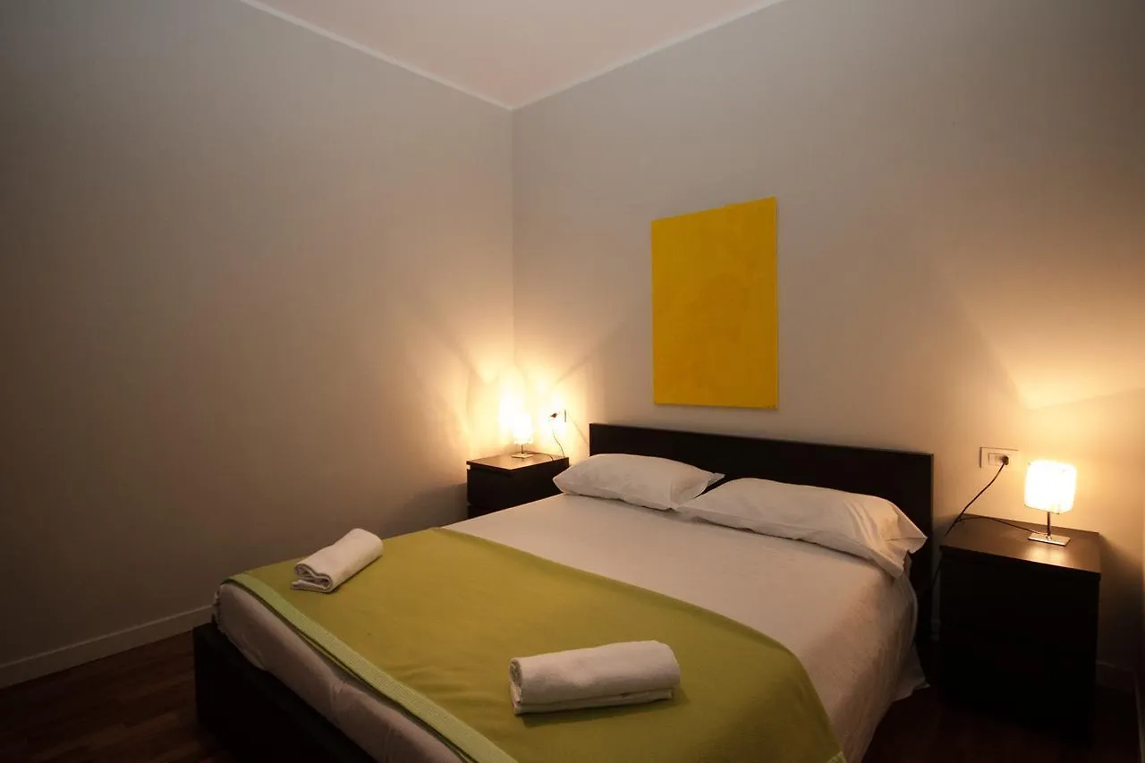 Rodrigo Lake Side Suite Apartment Griante