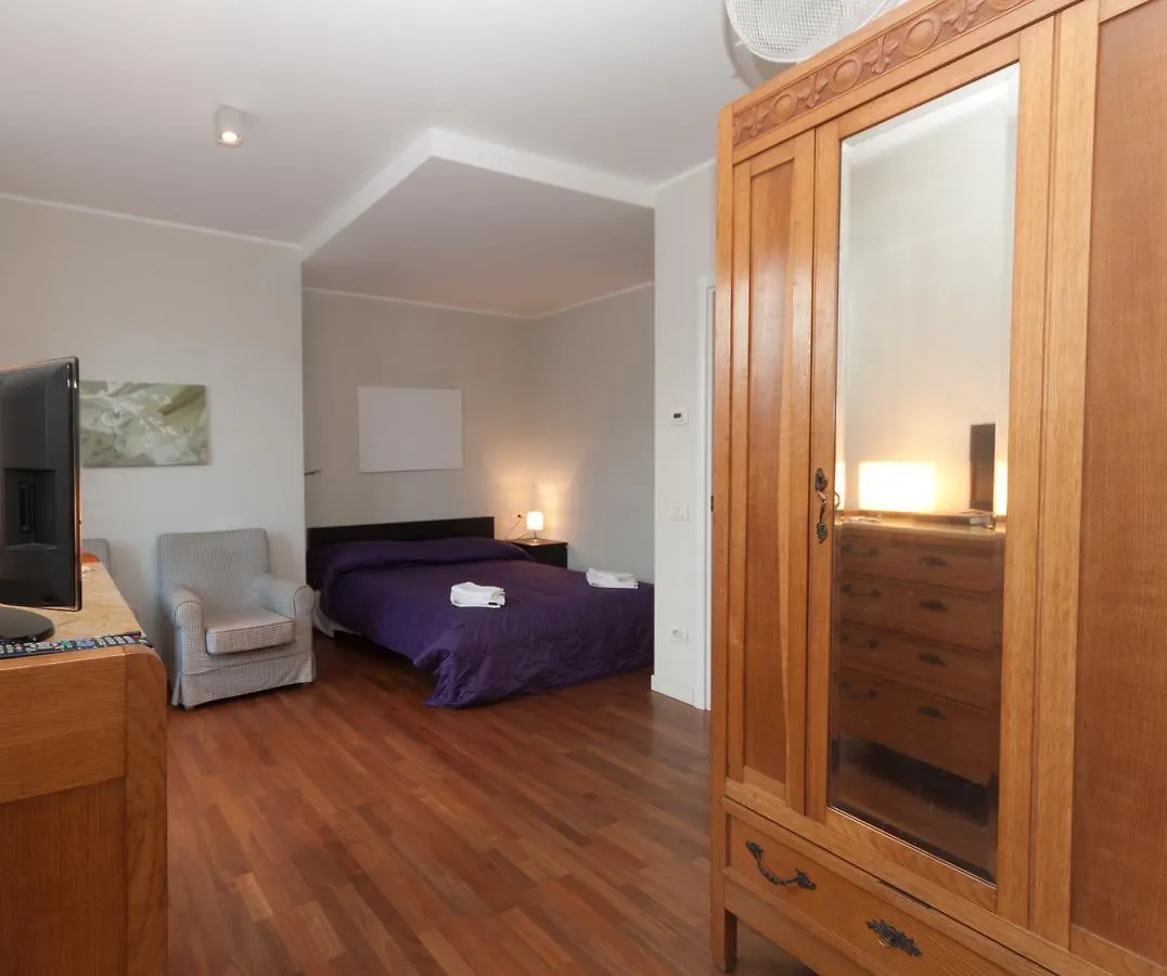 Apartment Rodrigo Lake Side Suite