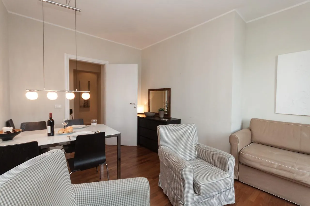 Apartment Rodrigo Lake Side Suite Italy