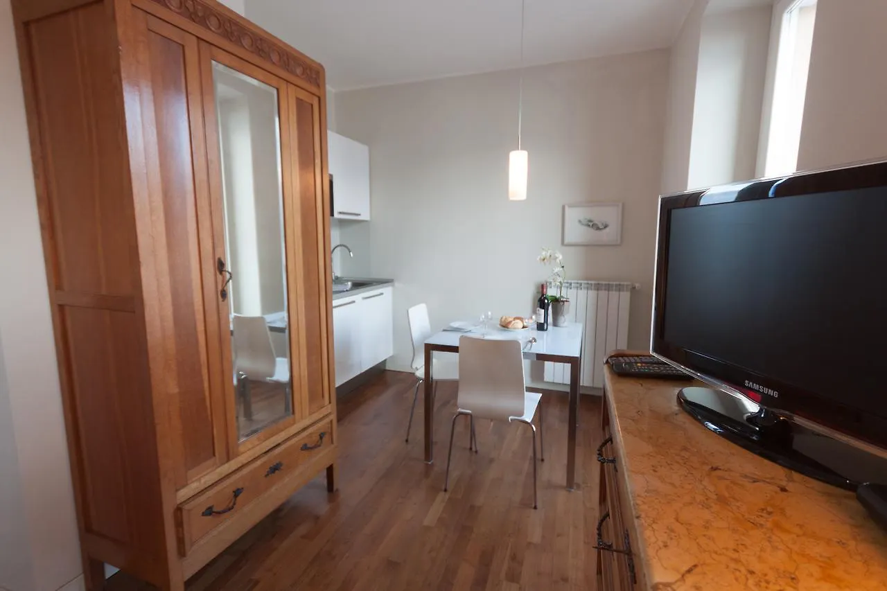 Rodrigo Lake Side Suite Italy