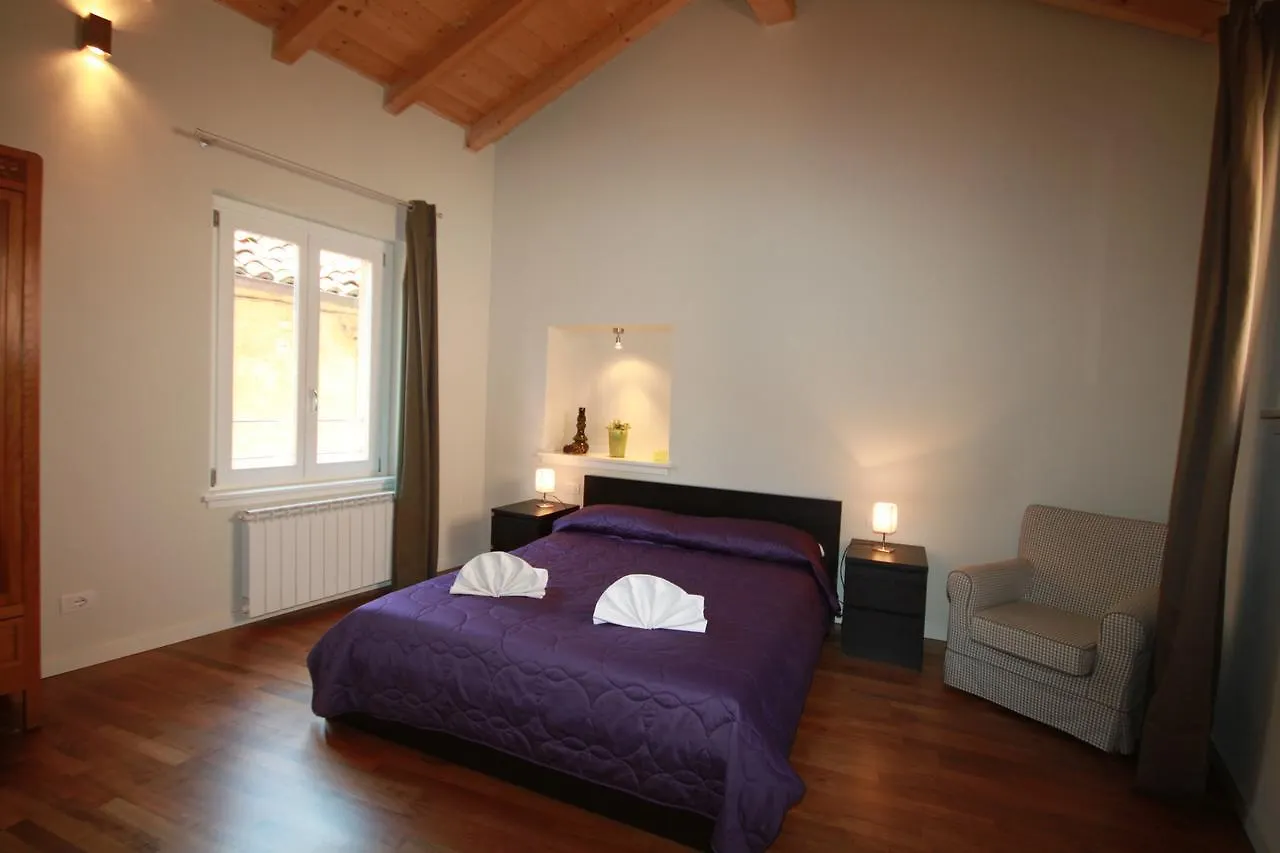 Rodrigo Lake Side Suite