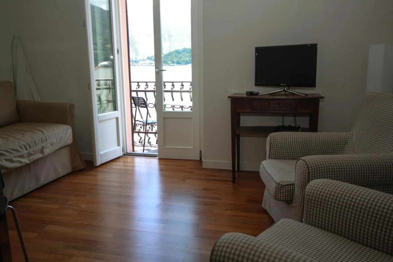 Rodrigo Lake Side Suite
